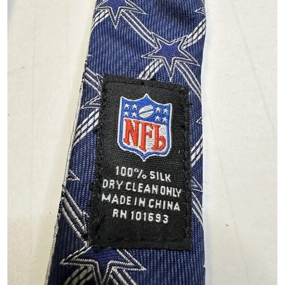Dallas Cowboys Reversible‎ Tie 57" Long 3 3/4" Wide 100% Silk NFL Blue White - Picture 7 of 8